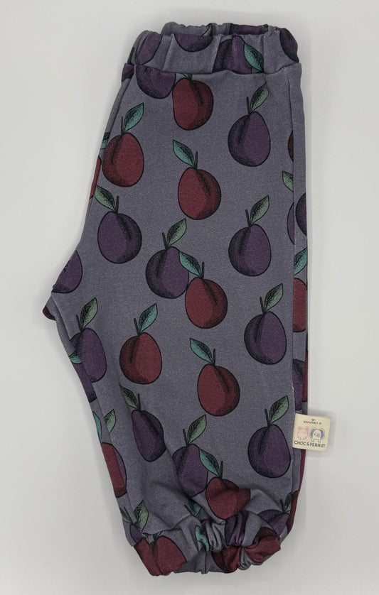 Unisex Plum detail sweatpants handmade from sustainable fabric with an elasticated waist and cuffs